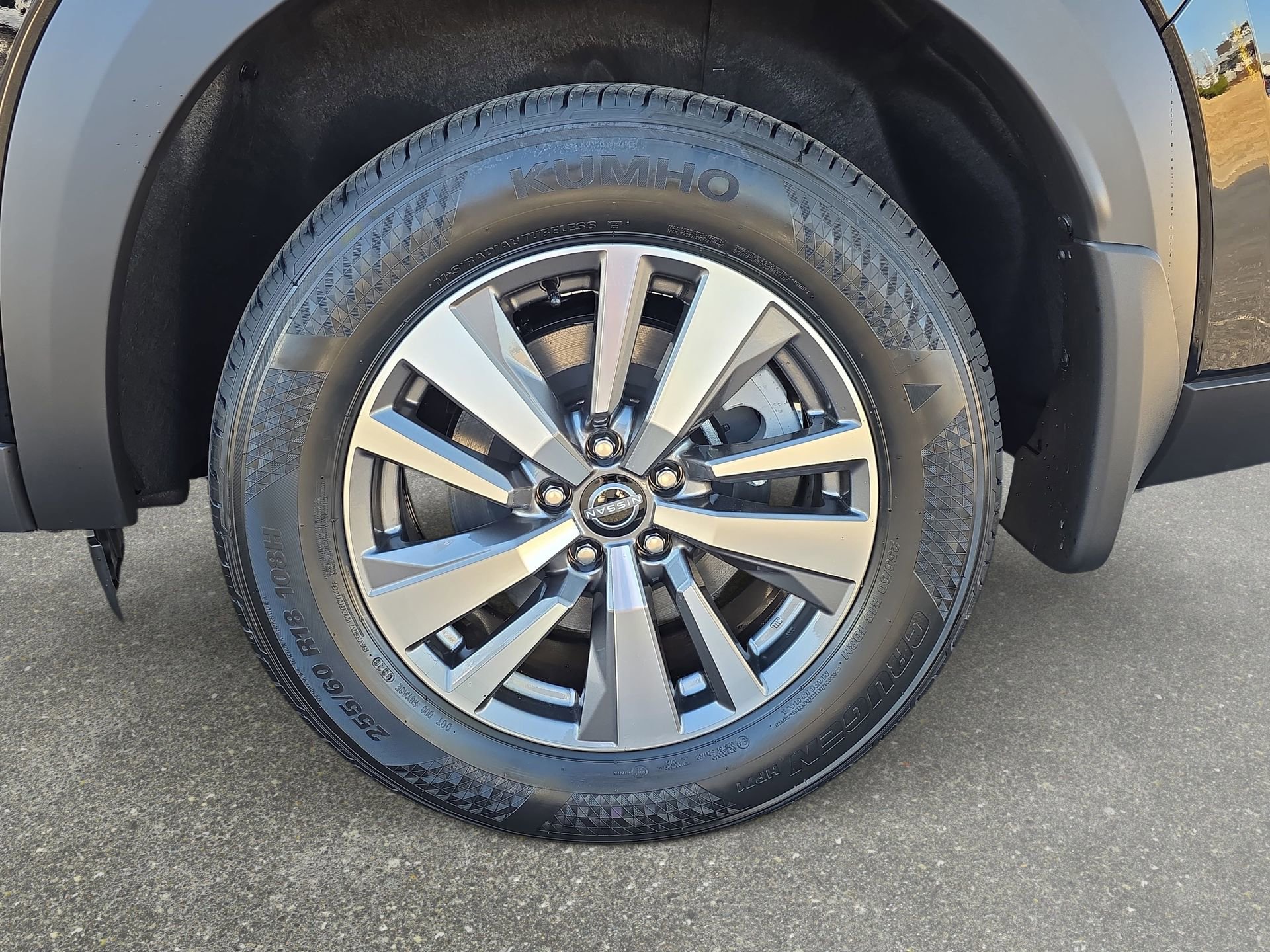 New 2026 Nissan Pathfinder SL FWD image 30