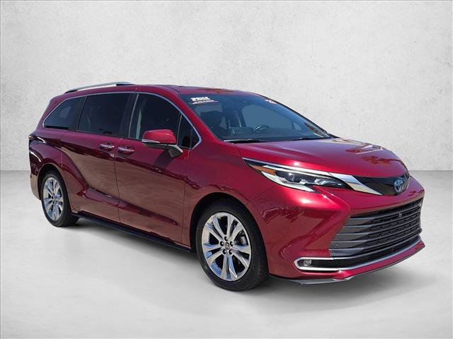 Certified 2023 Toyota Sienna Platinum FWD image 3