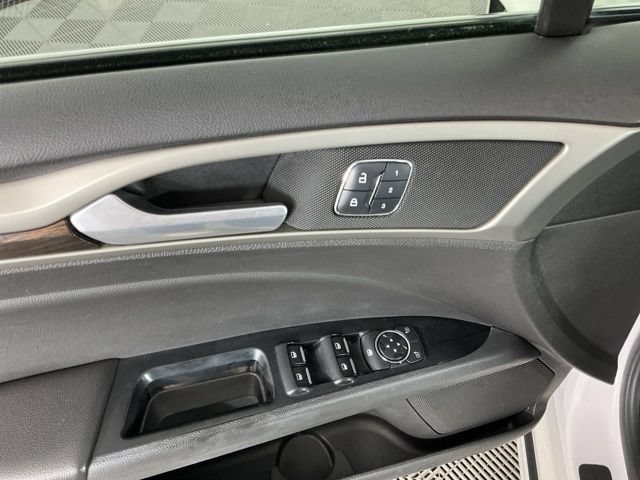 Used 2016 Ford Fusion SE w/ Equipment Group 502A FWD image 13