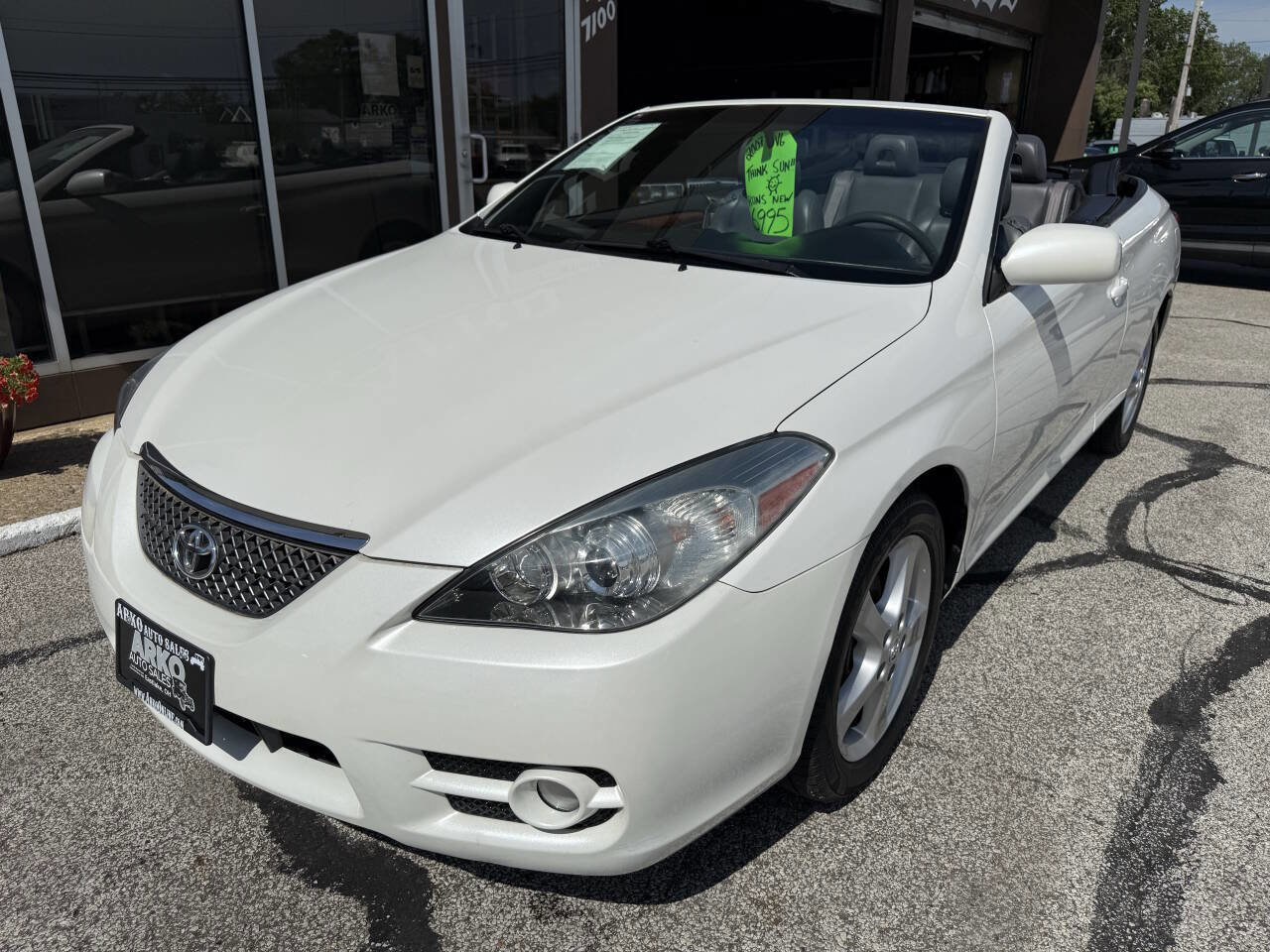 Used 2007 Toyota Solara SE Sport FWD image 1