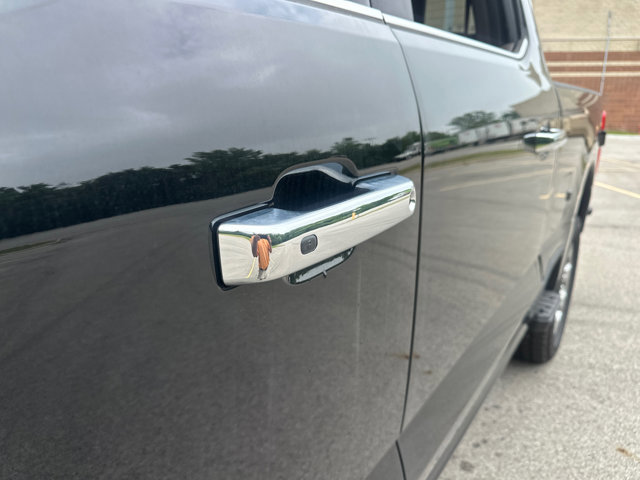 New 2025 Ford F250 King Ranch w/ Chrome Package image 13