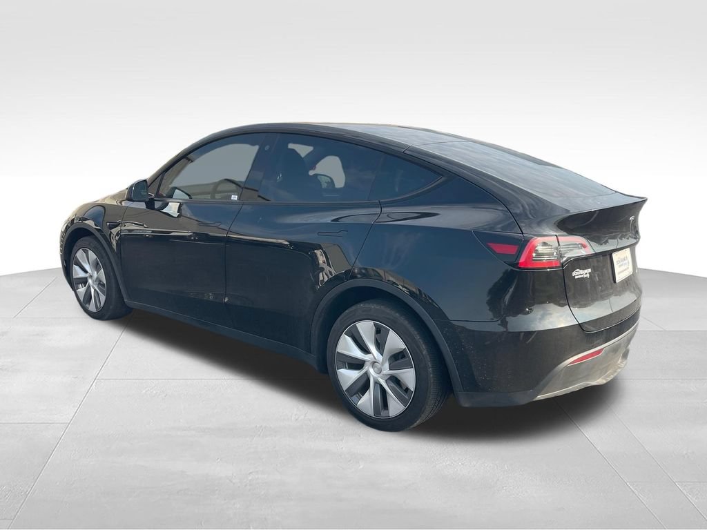 Used 2023 Tesla Model Y Long Range AWD/4WD image 3
