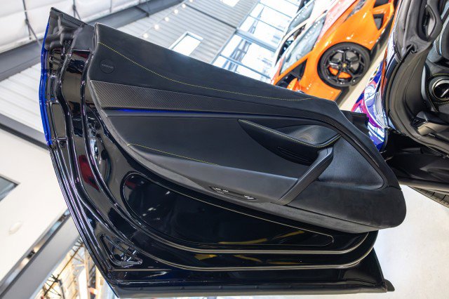 Used 2021 McLaren 720S Performance RWD image 27