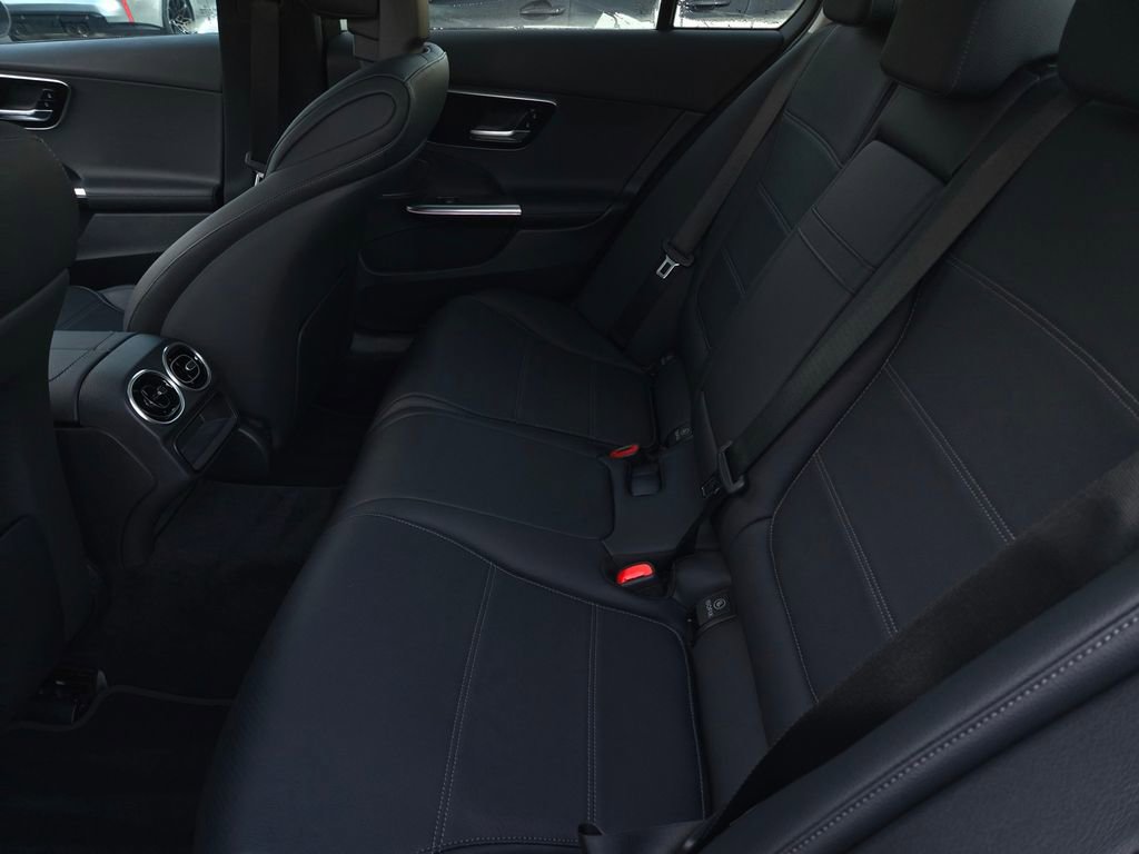 Used 2023 Mercedes-Benz C 300 Sedan image 13