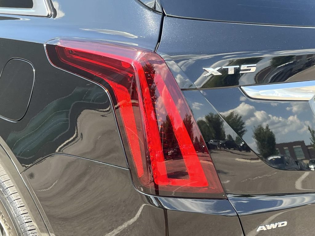 Certified 2023 Cadillac XT5 Premium Luxury AWD/4WD image 10