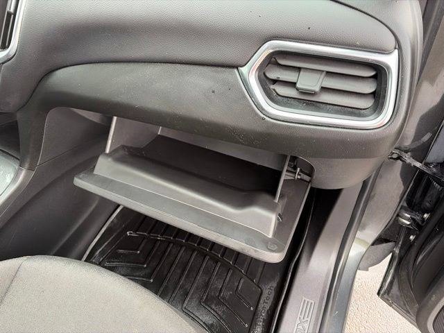 Used 2021 Chevrolet Equinox LT FWD image 39