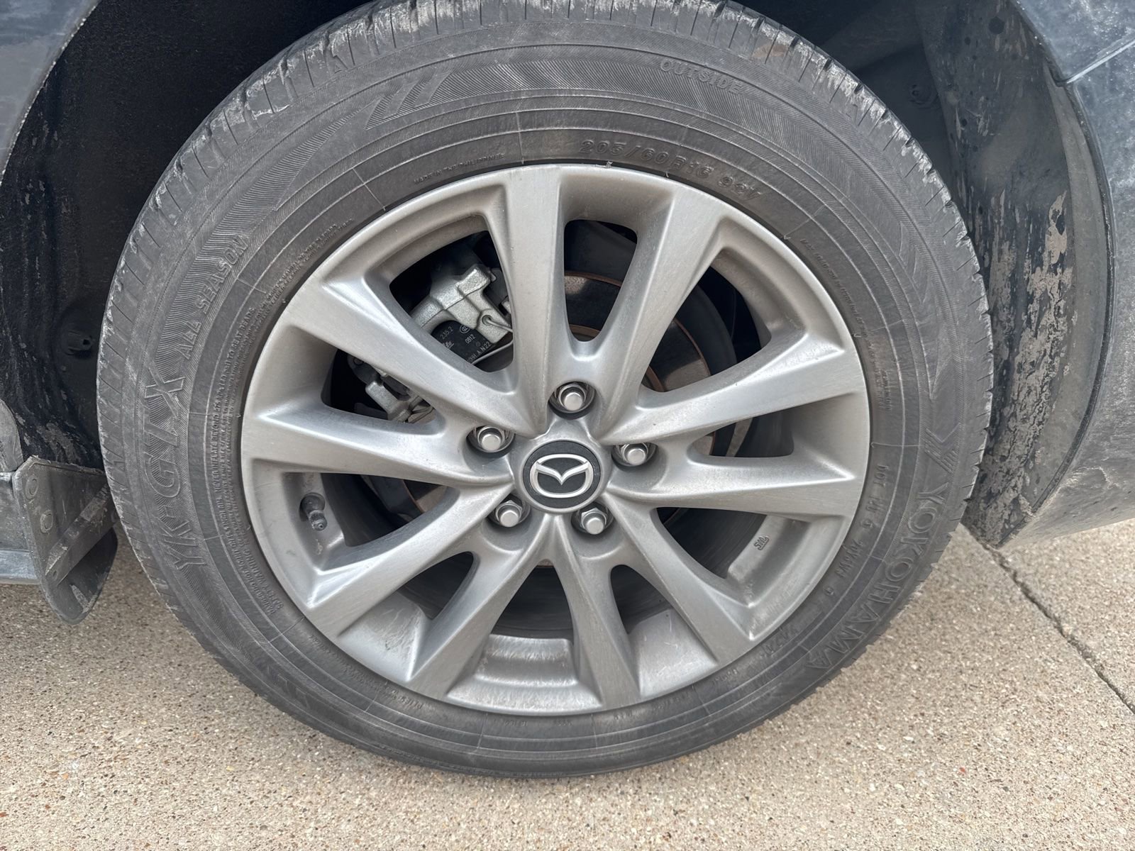 Used 2023 MAZDA MAZDA3 s FWD image 5