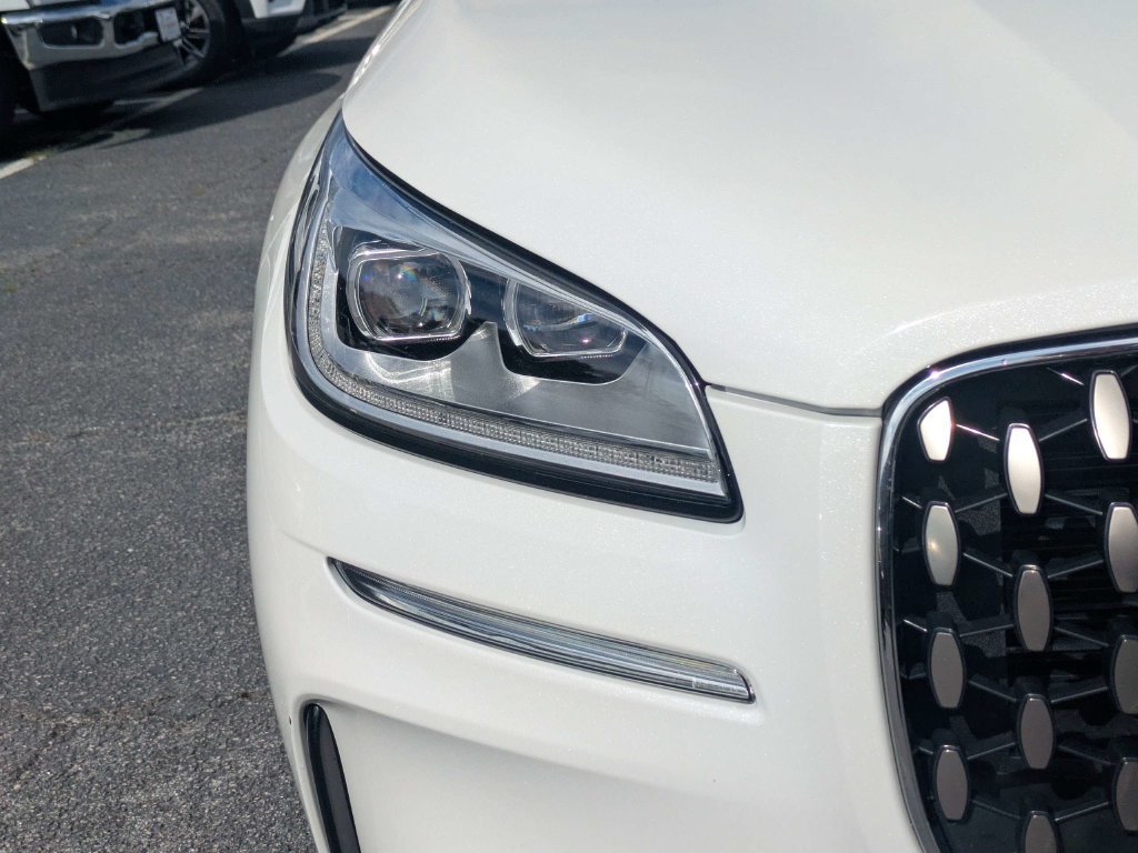 Certified 2025 Lincoln Corsair Grand Touring AWD/4WD image 11