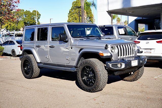 Used 2018 Jeep Wrangler Unlimited Sahara image 6