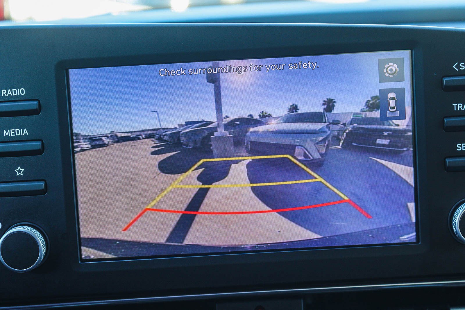 Used 2023 Hyundai Elantra Blue image 25