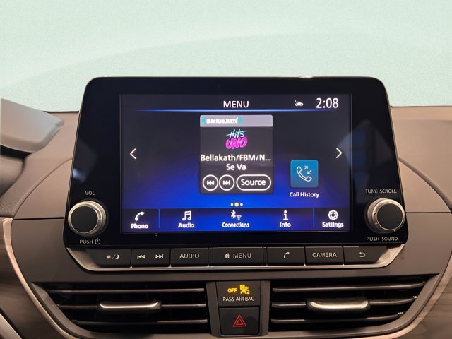 Used 2025 Nissan Altima 2.5 SV FWD image 25