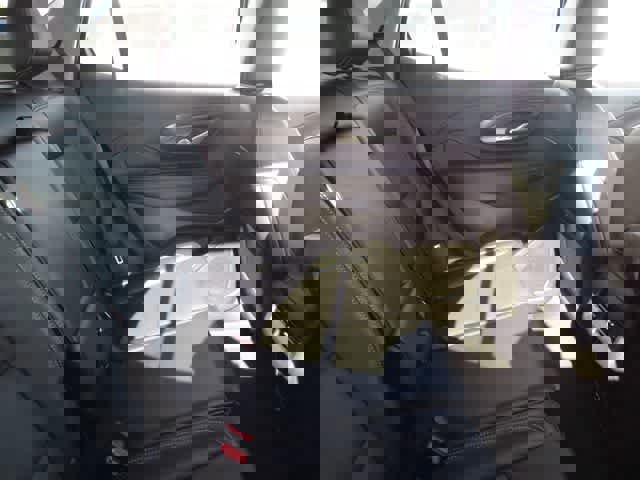 Used 2024 GMC Terrain SLT AWD/4WD image 11