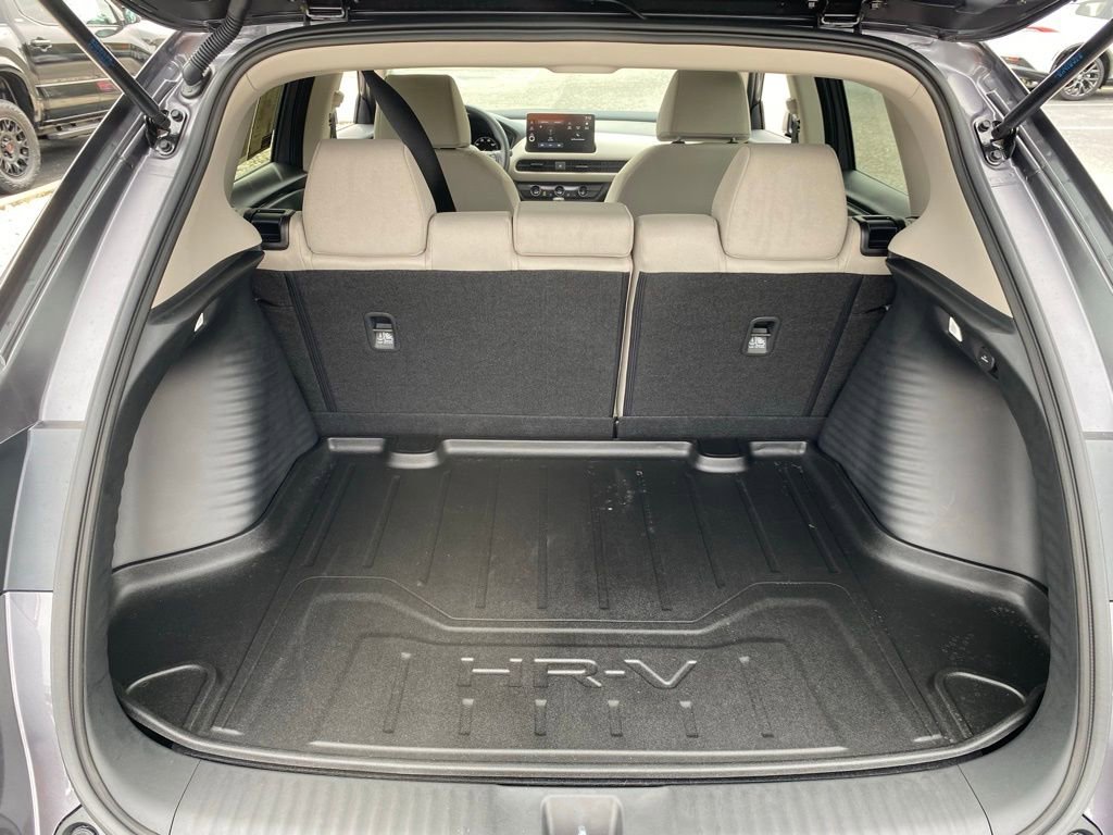 Used 2026 Honda HR-V LX image 9