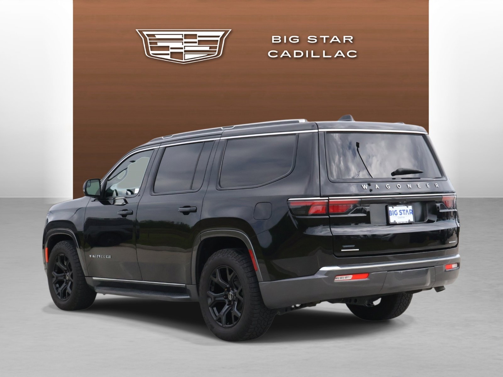 Used 2022 Jeep Wagoneer Series I w/ Premium Group I AWD/4WD image 3