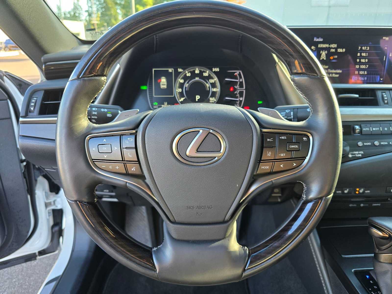 Used 2019 Lexus ES 300h w/ Premium Package FWD image 23