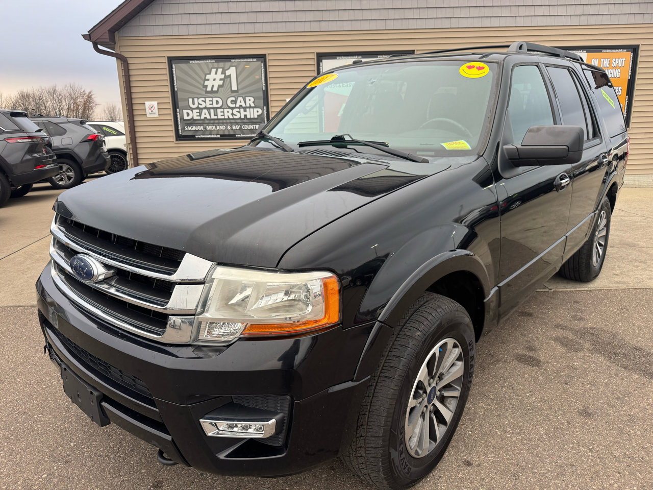Used 2017 Ford Expedition XLT image 1