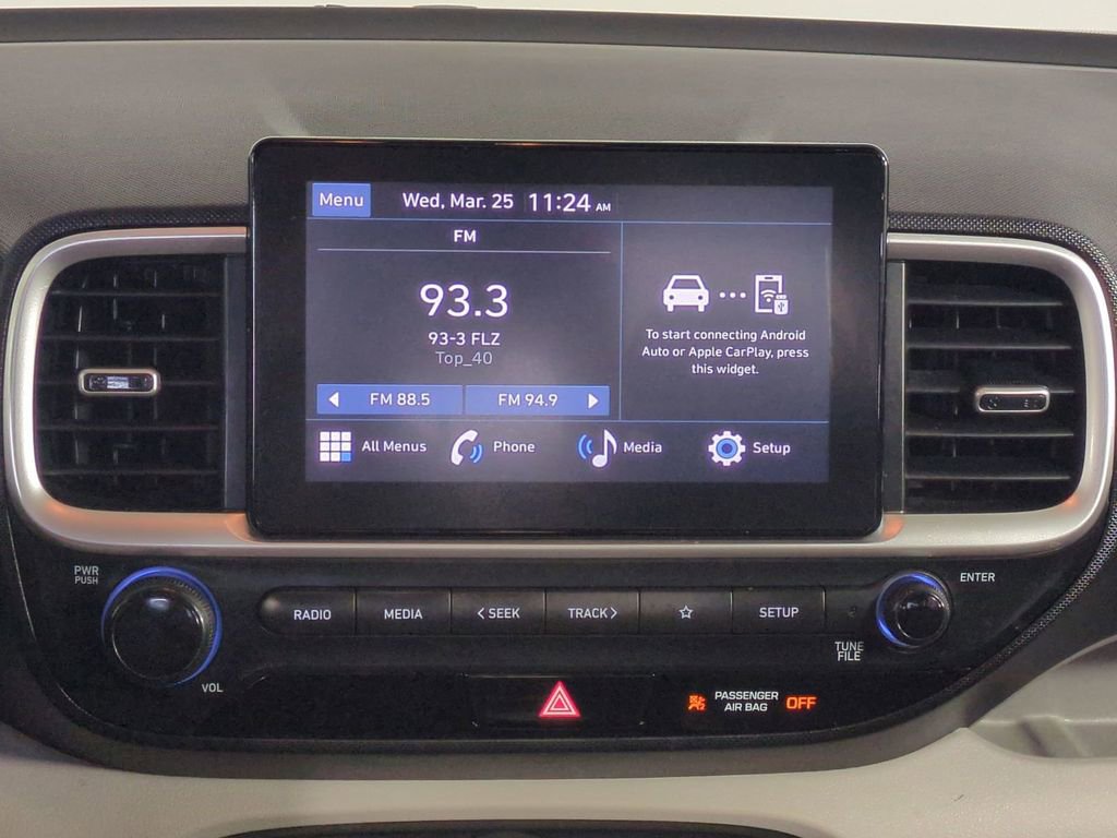 Used 2023 Hyundai Venue SEL image 20