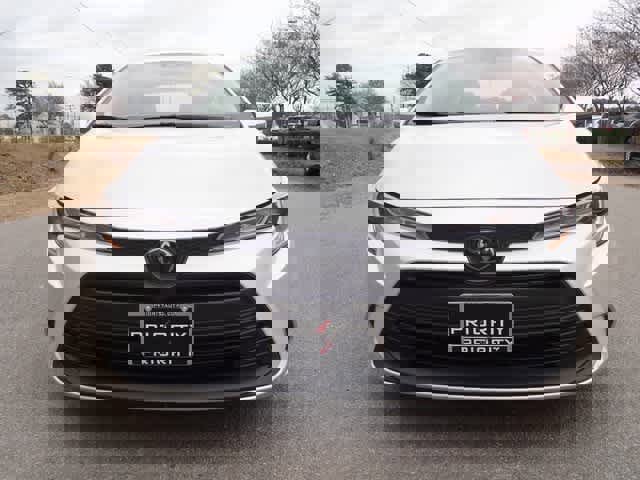 Used 2023 Toyota Corolla LE image 5
