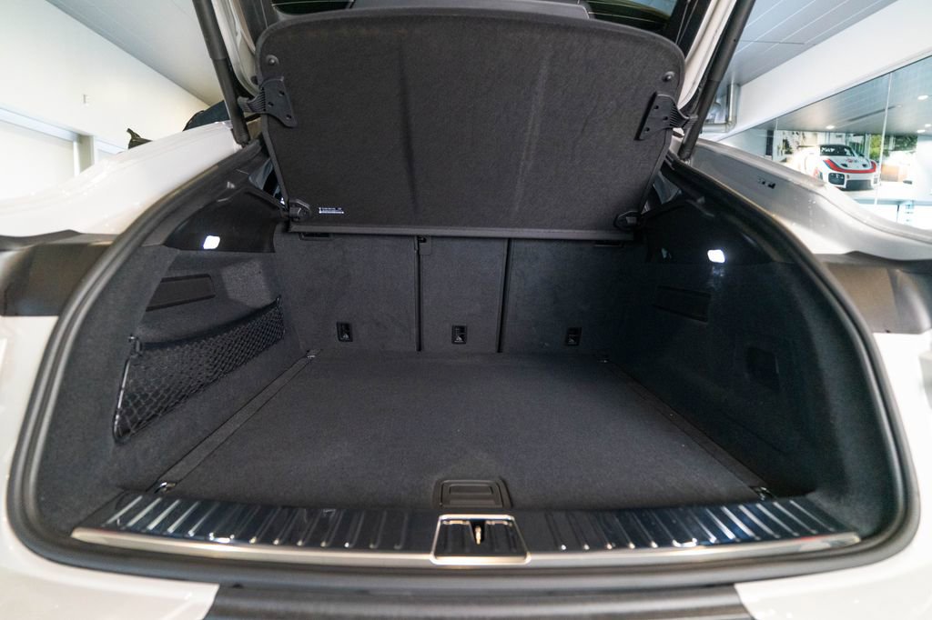 New 2025 Porsche Cayenne Coupe image 40