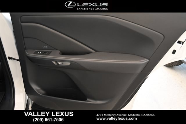 New 2026 Lexus TX 500h AWD image 19