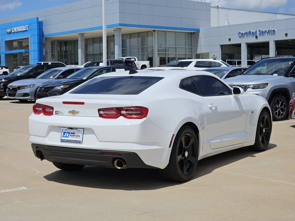 Used 2023 Chevrolet Camaro LT RWD image 7