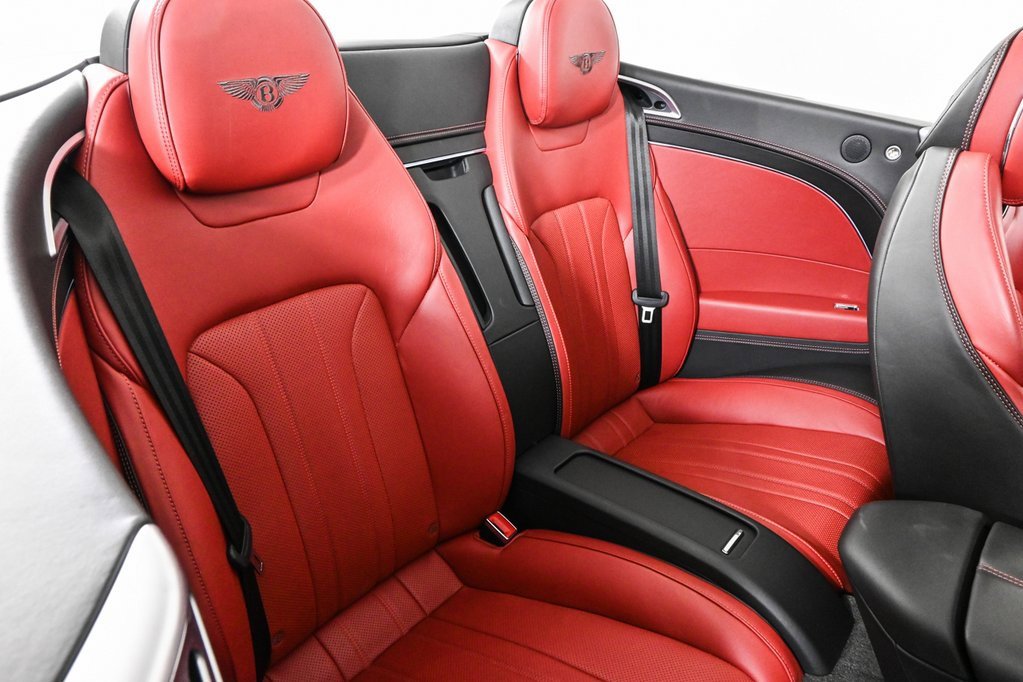 Used 2021 Bentley Continental GT image 27