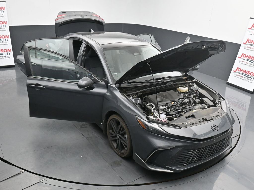 Used 2025 Toyota Camry XSE image 36
