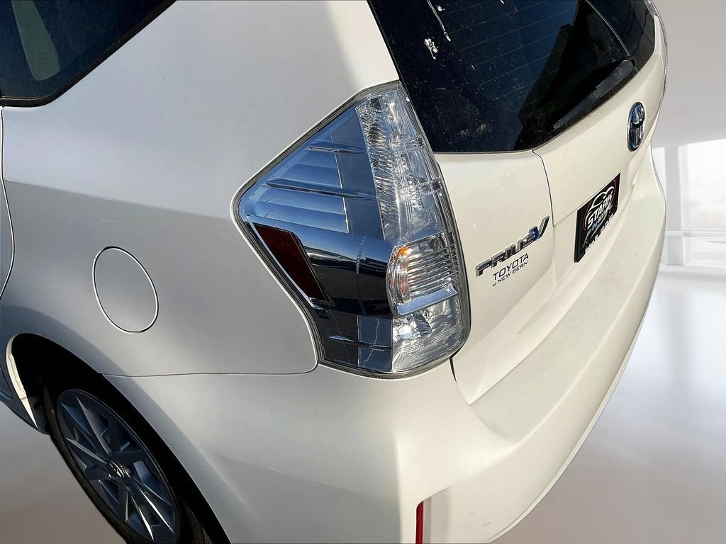 Used 2013 Toyota Prius V Three FWD image 23