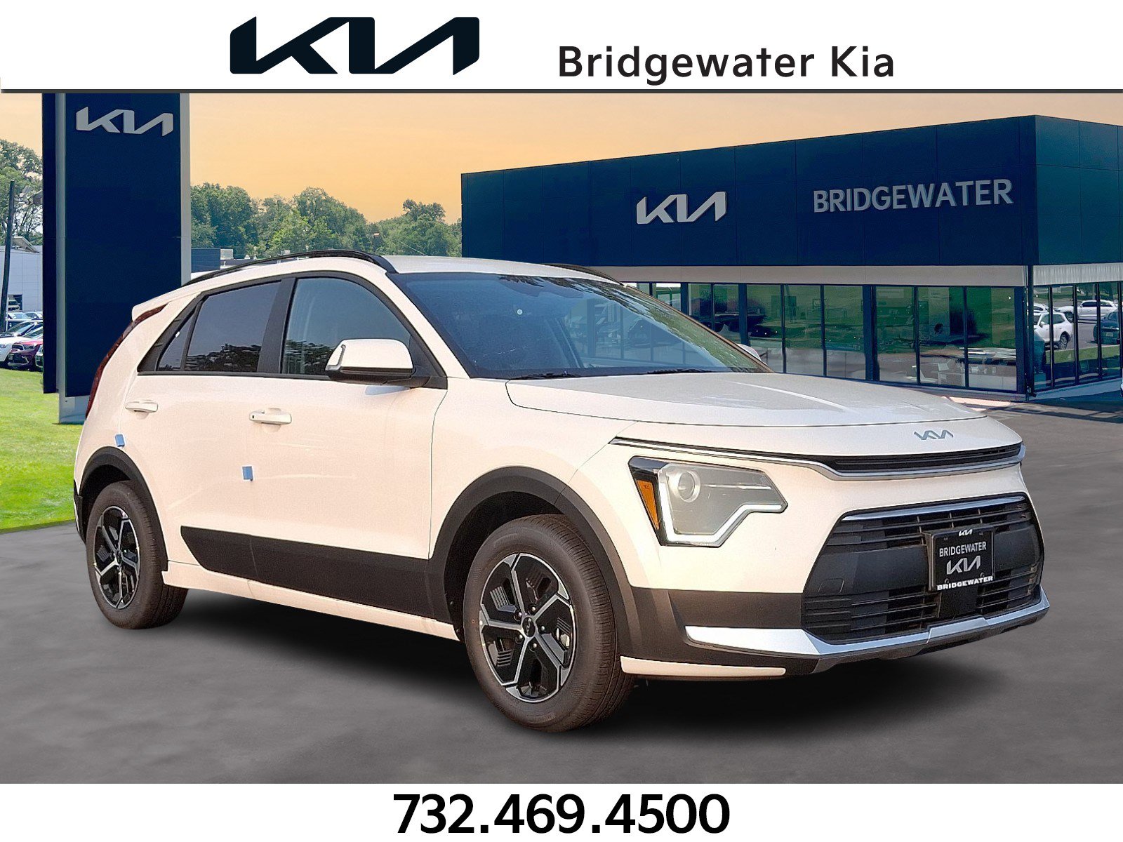 New 2025 Kia Niro EX image 1