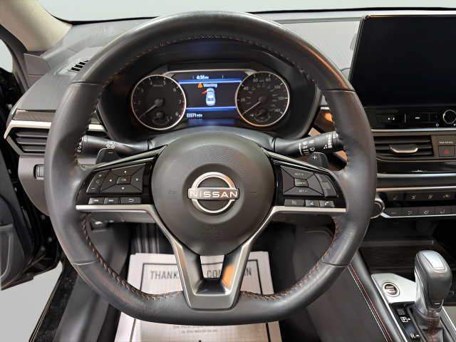 Used 2023 Nissan Altima 2.5 SR w/ SR Premium Package AWD/4WD image 5