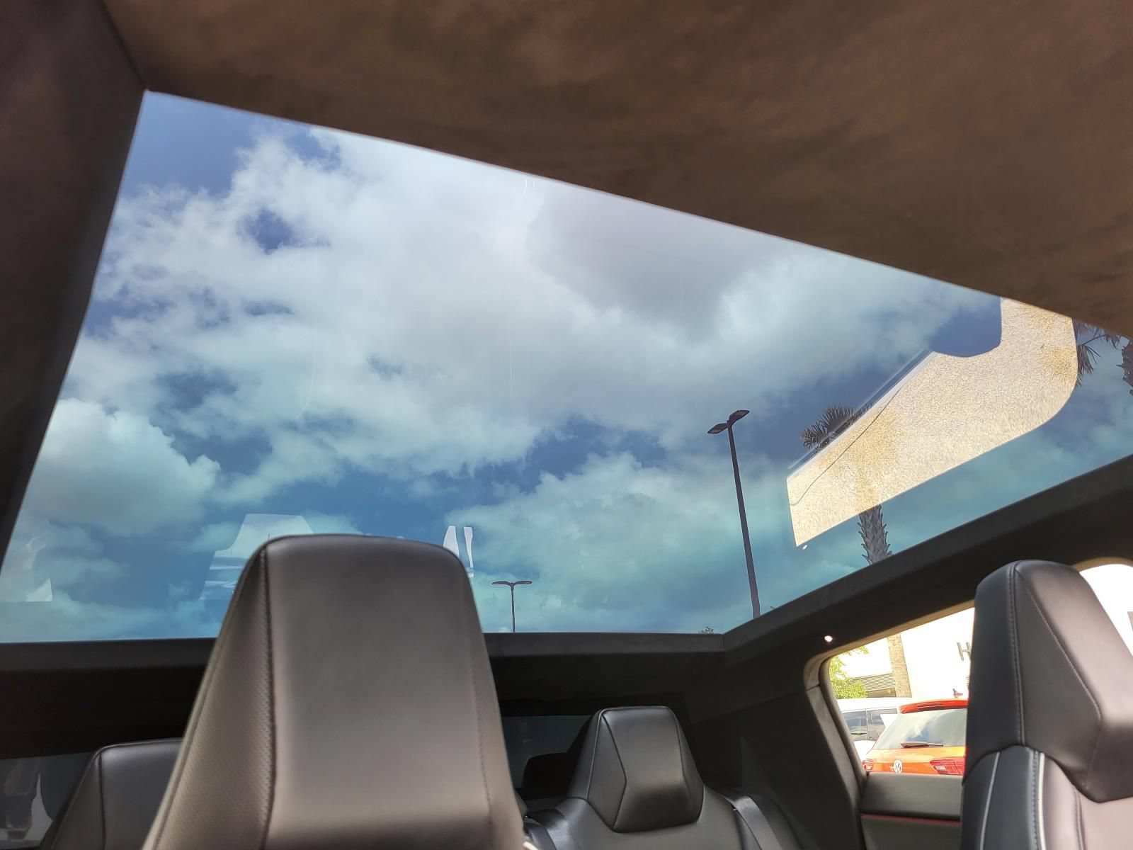 Used 2024 Tesla Cybertruck AWD Crew Cab image 10