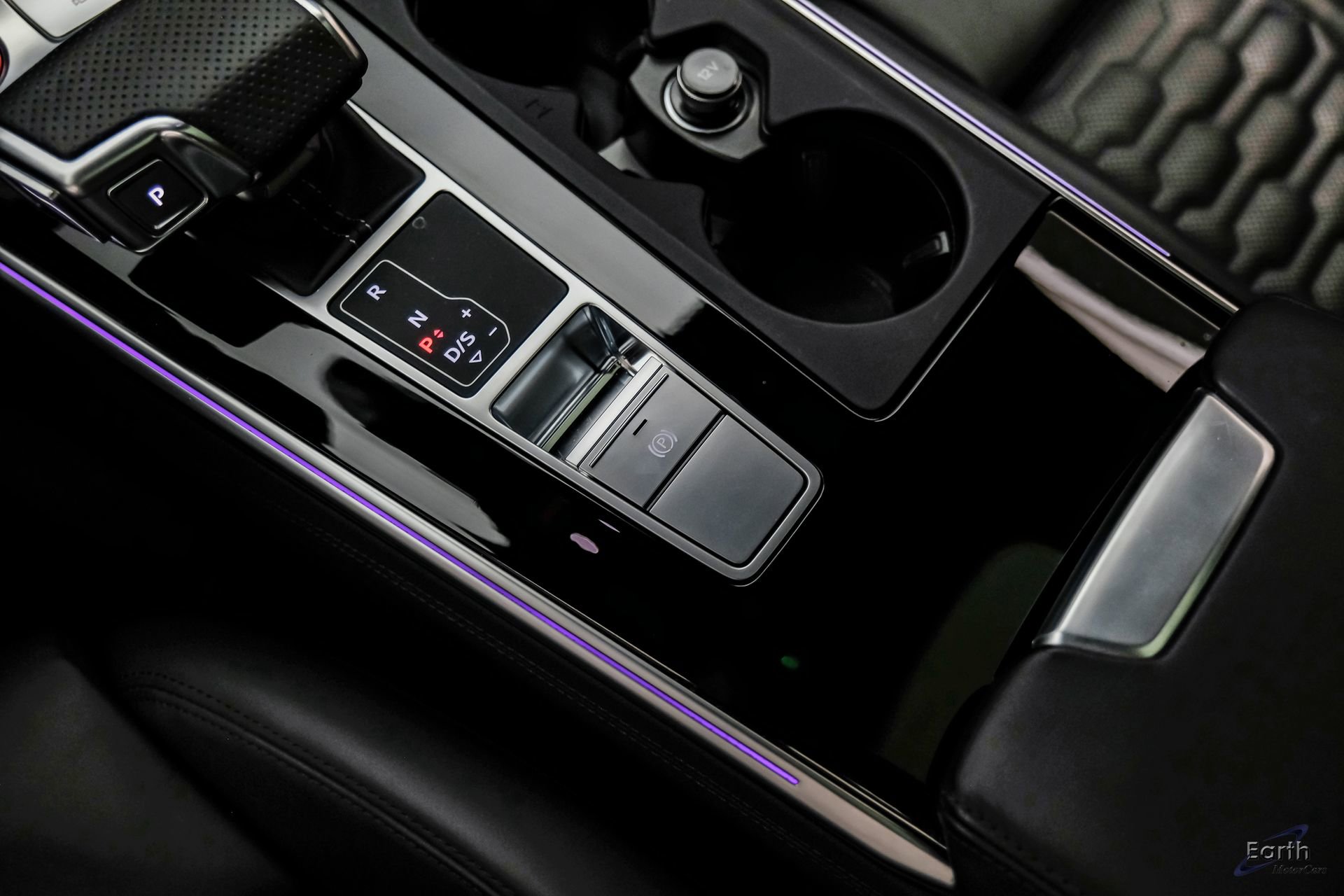 Used 2023 Audi RS 6 w/ Black Optic Package image 69