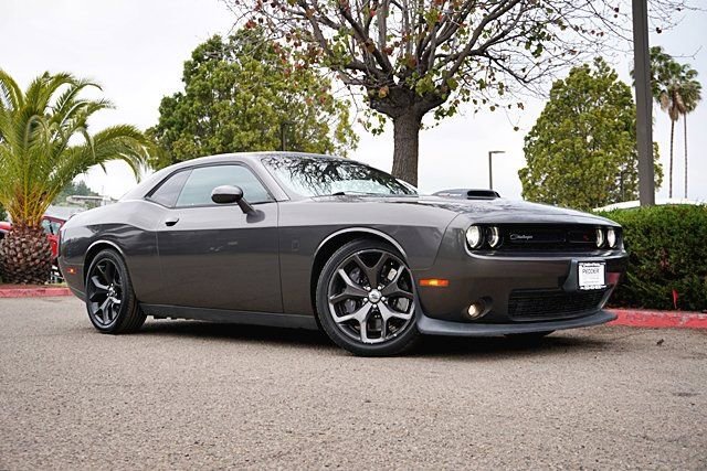 Used 2017 Dodge Challenger R/T Scat Pack image 2