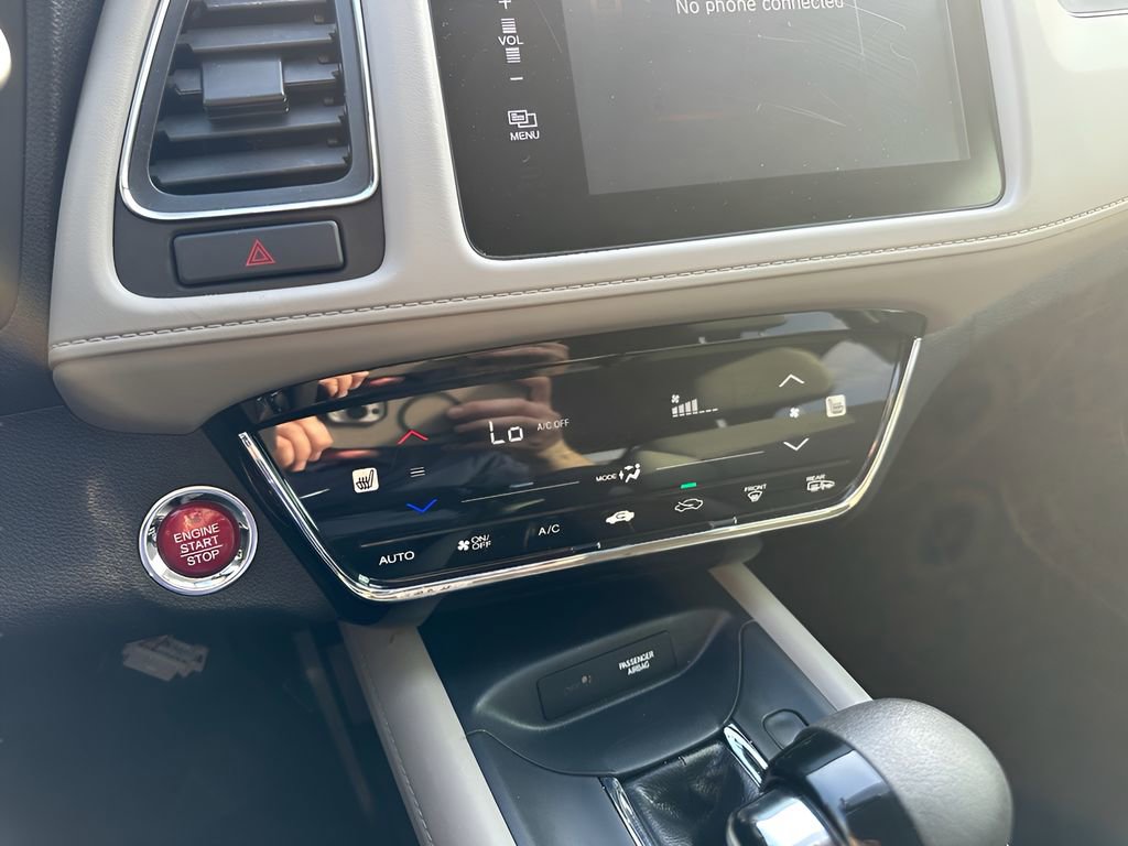 Used 2018 Honda HR-V EX image 19