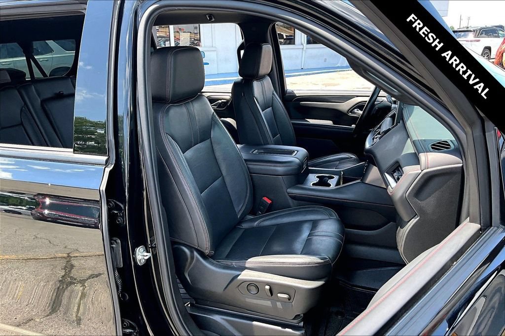 Used 2021 Chevrolet Suburban RST AWD/4WD image 28