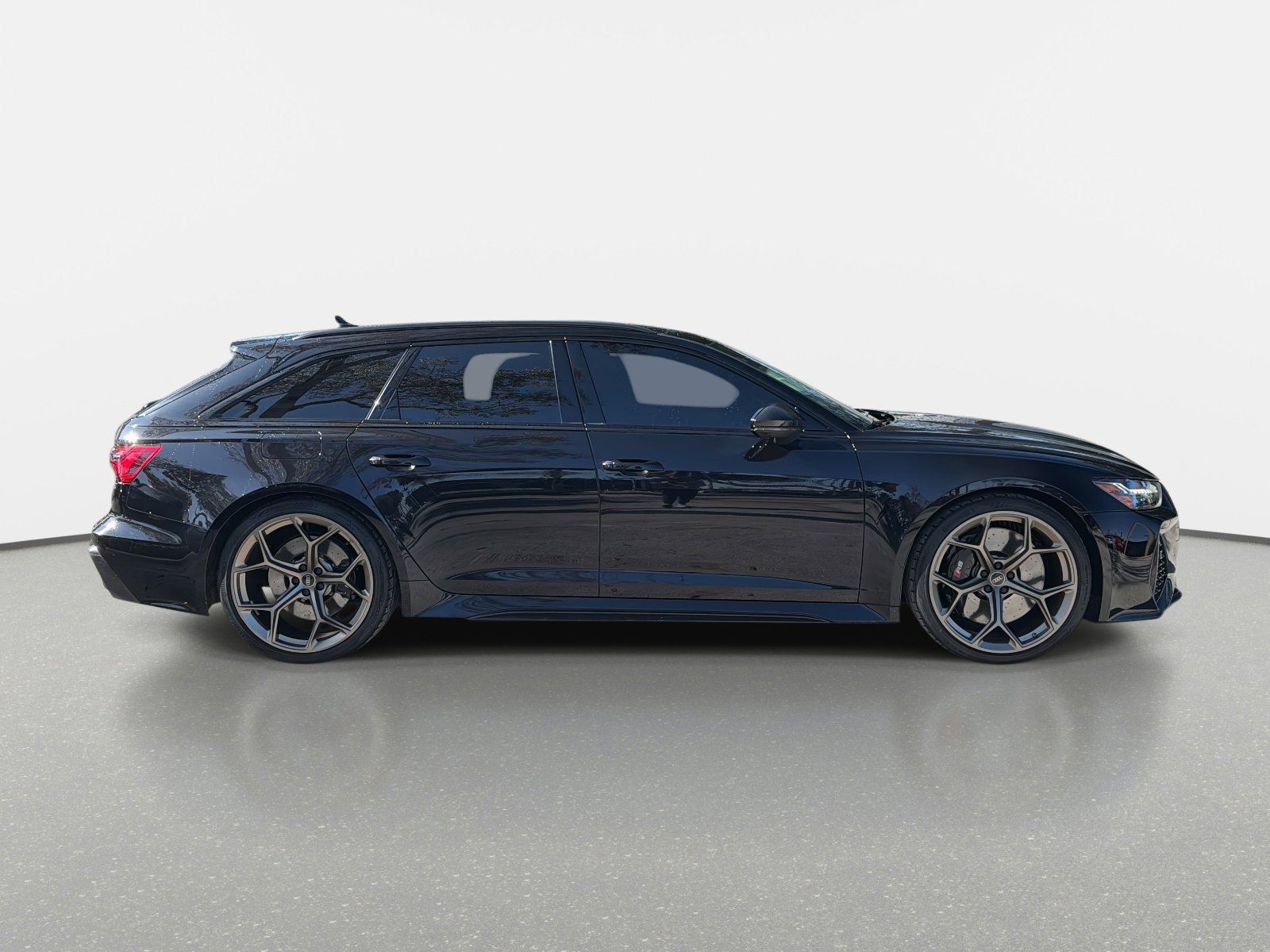Used 2024 Audi RS 6 performance image 2
