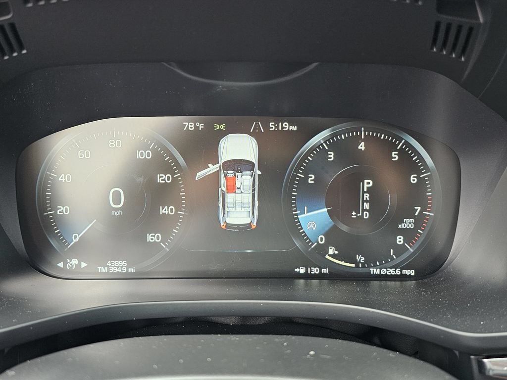 Used 2018 Volvo XC60 T6 R-Design w/ Convenience Package AWD/4WD image 28