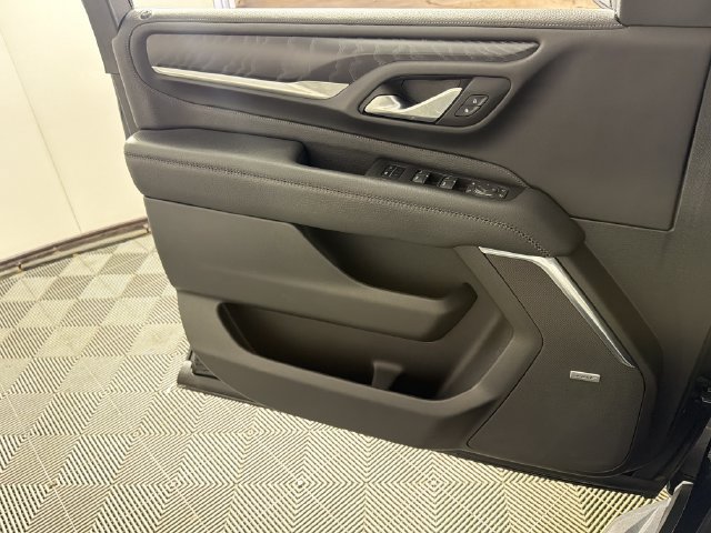 Used 2022 GMC Yukon Denali RWD image 12