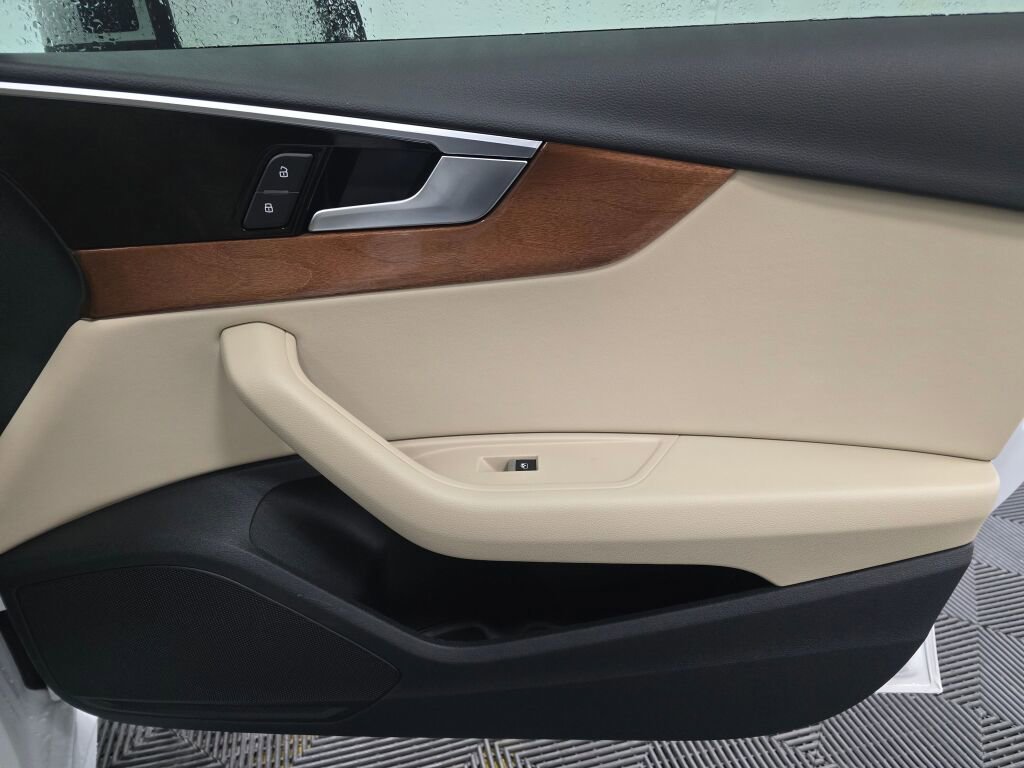 Used 2023 Audi A4 2.0T Premium w/ Convenience Package image 26