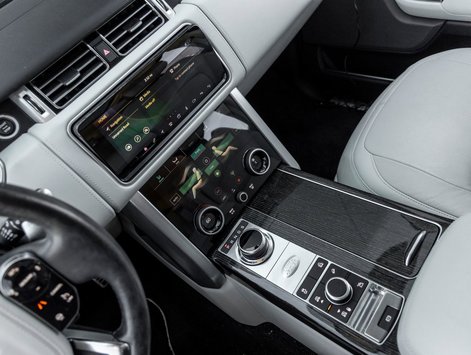 Used 2020 Land Rover Range Rover Autobiography image 31