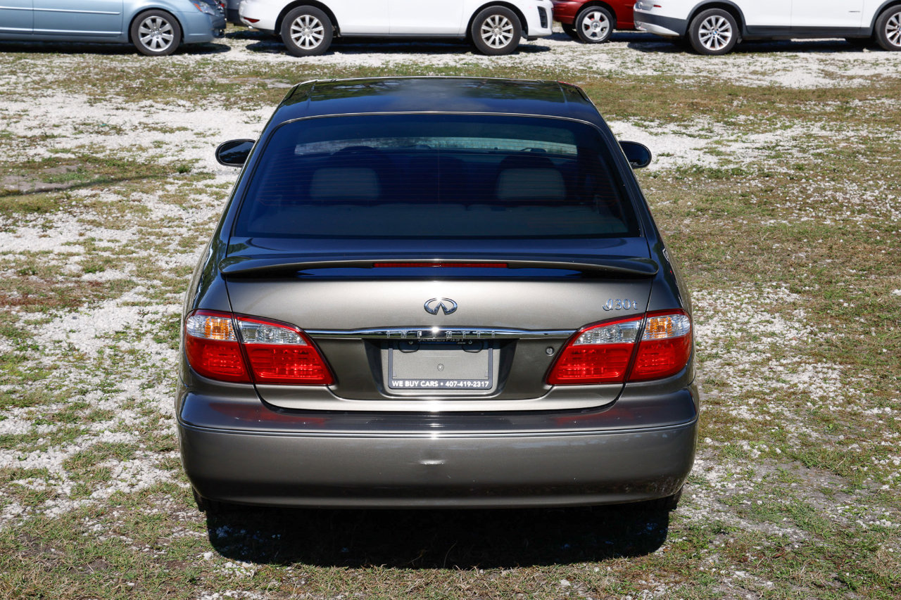 Used 2001 INFINITI I30 TOURING w/ (B03) Touring Sport Pkg image 9