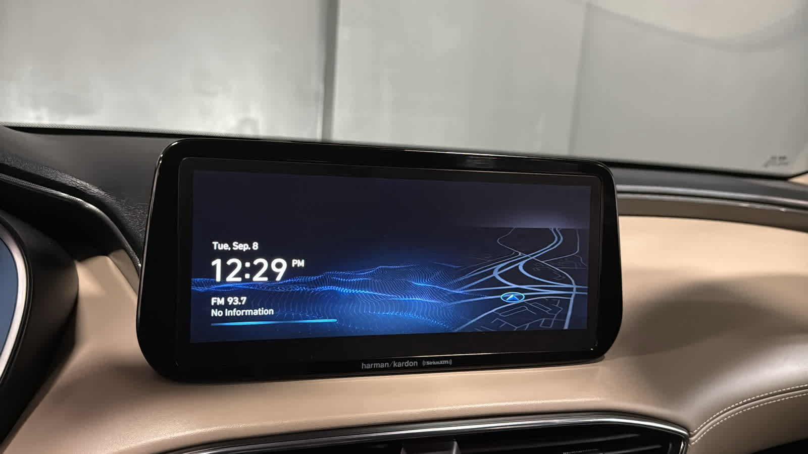 Used 2023 Hyundai Santa Fe SEL Premium w/ Cargo Package AWD/4WD image 15
