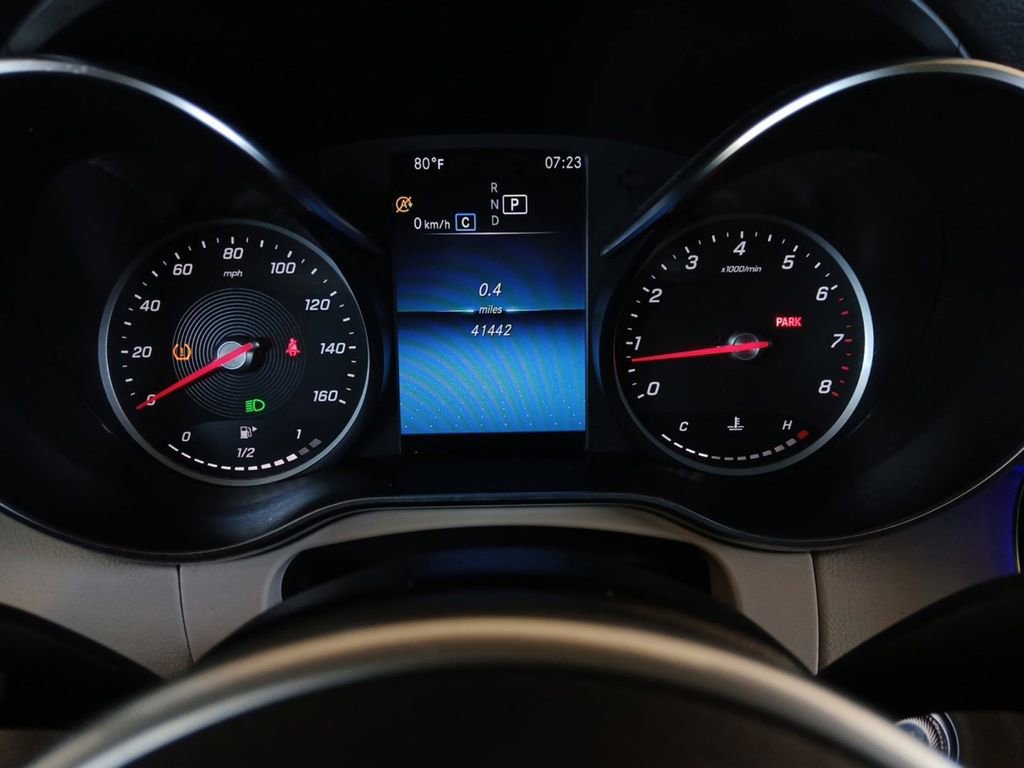 Used 2022 Mercedes-Benz GLC 300 image 22