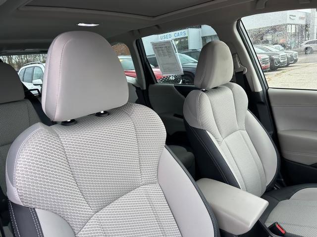 Used 2023 Subaru Forester Premium image 32