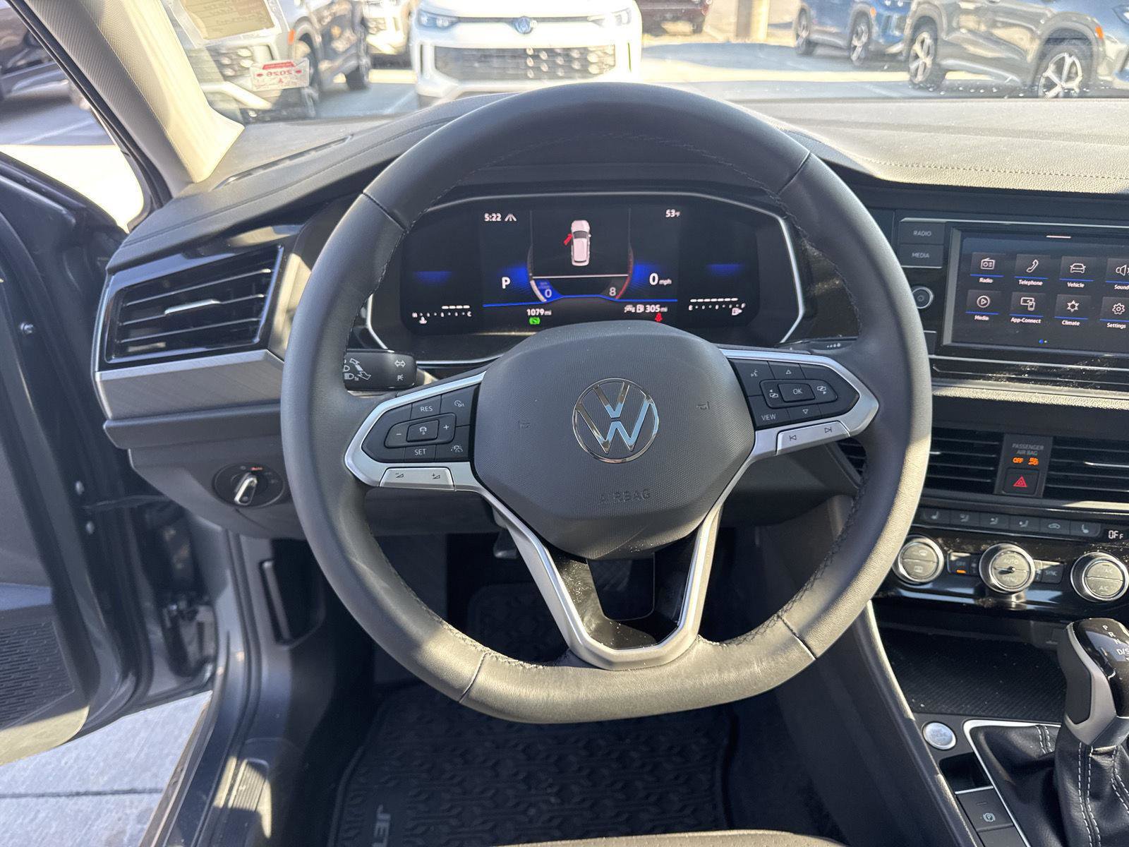 Used 2024 Volkswagen Jetta SE w/ Panoramic Sunroof Package image 24