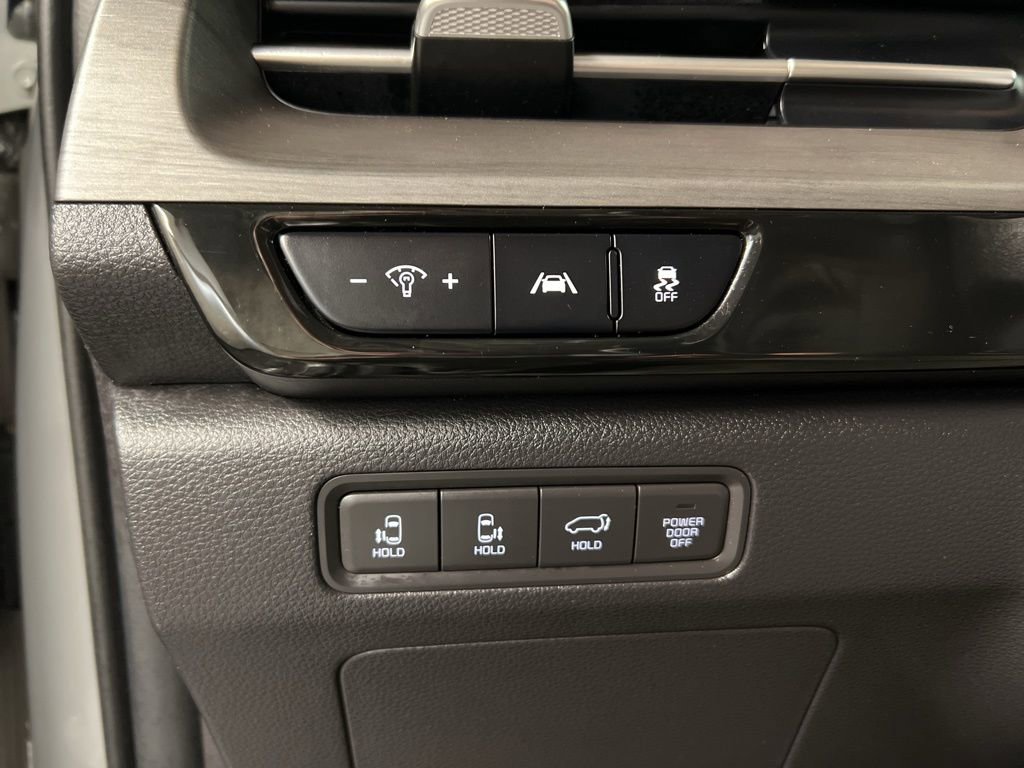 Used 2024 Kia Carnival SX image 24