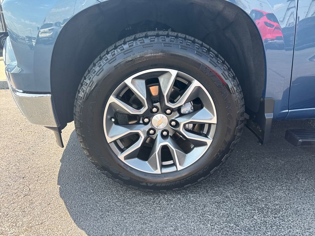 Used 2024 Chevrolet Silverado 1500 LT image 31