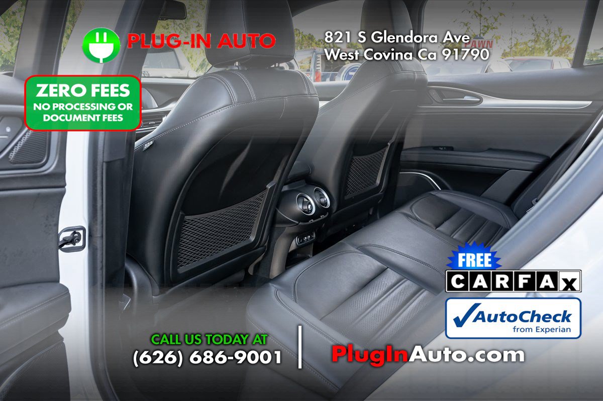 Used 2022 Alfa Romeo Stelvio Veloce AWD/4WD image 10