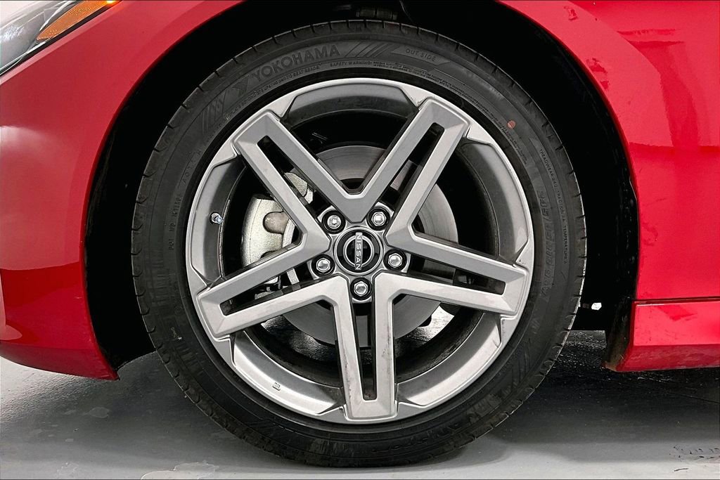 Used 2025 Nissan Z Sport w/ Floor Mat Package image 11