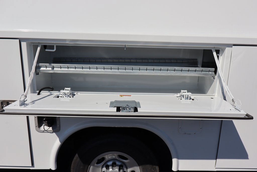 New 2025 Chevrolet Express 3500 w/ Power Convenience Package image 6